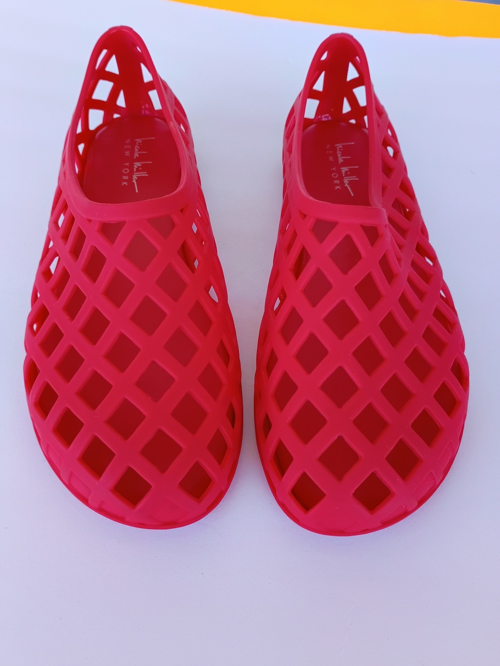 Nicole Miller New York Red Lattice Jelly Flats Size 9